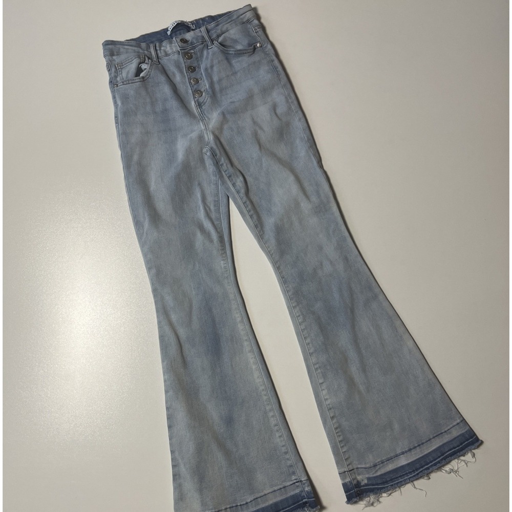 Celebrity Pink Light Wash Flare Jeans Size 9/29 Button Fly Denim Raw Hem Pants